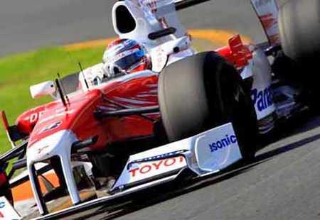 Alonso queda quinto por la descalificación de Jarno Trulli, y sanción a Vettel