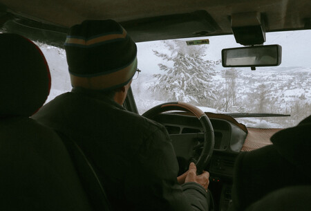 Conductor con abrigo