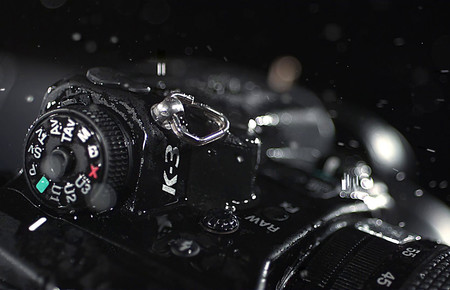 Ejecutivos de Ricoh (Pentax) creen las mirrorless son una moda y que muchos usuarios que se han "pasado" volverán a las réflex