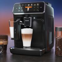 La cafetera superautomática de Philips que prepara 12 bebidas de café solo y con leche con granos recién molidos está rebajadísima 