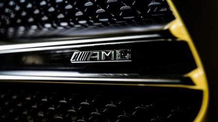 Mercedes-AMG A35 2019 teaser 
