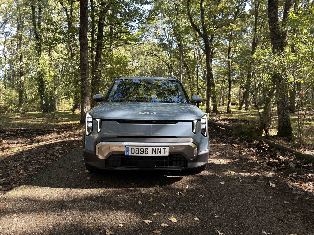 Subirme al Kia EV2 me ha hecho mirarme al espejo: ¿de verdad necesito un coche más grande, potente y caro?