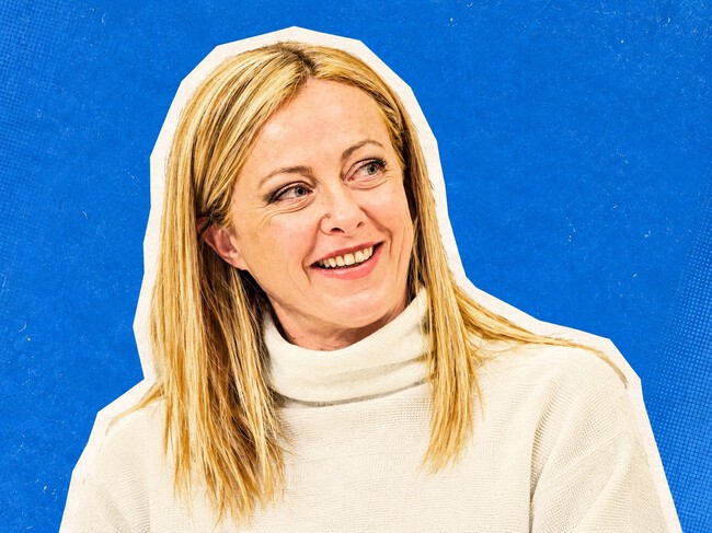 Retrato Editorial De Giorgia Meloni En Azul