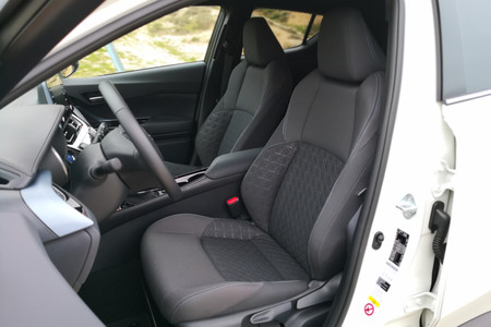 Toyota Chr 125h 2020 10