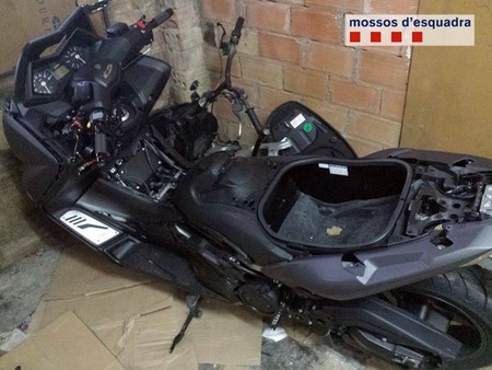 Moto robada para desguace