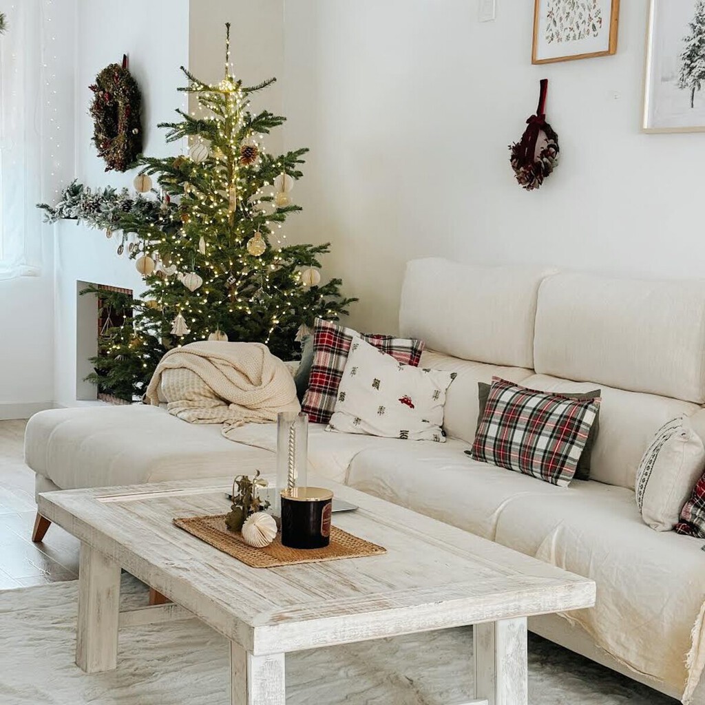 Árboles de Navidad 2025: cuatro tendencias para los árboles más bonitos de todo el año 