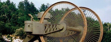 El Tanque del Zar: el triciclo de 9 metros de alto que quería ser un tanque en 1914 y terminó abandonado en un bosque
