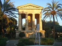 Lower Barracca Gardens: con vistas al Gran Puerto de La Valletta, Malta