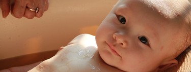 El baño del bebé, ¿antes o después de cenar?