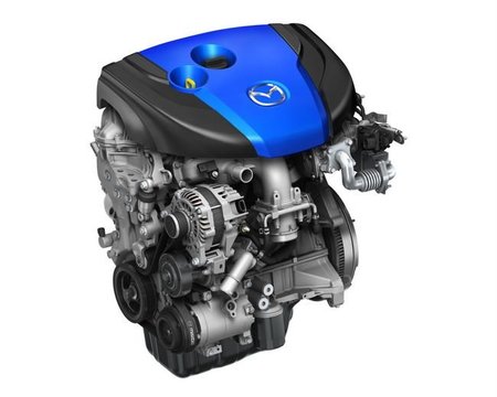 Mazda seguirá apostando a corto plazo por la combustión interna