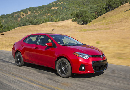 Toyota Corolla 2015, ahora en México con caja CVT