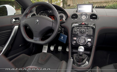 Peugeot RCZ R, toma de contacto