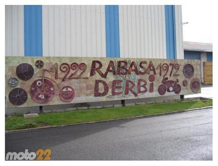 Y Piaggio cerró Derbi