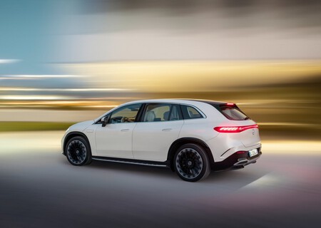 Mercedes Benz Eqs Suv 2023 1600 2e
