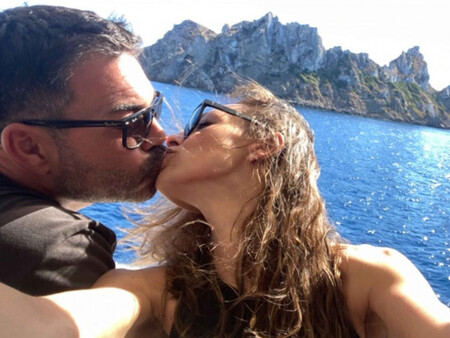 El morreo viral de Eva González: torea a Cayetano Rivera y termina en los brazos de otro hombre