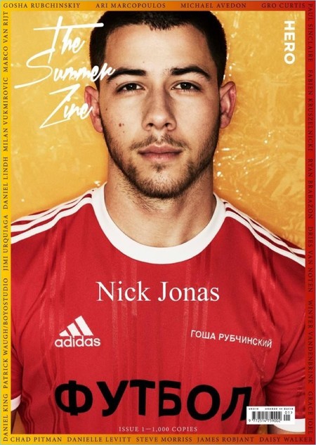 ¡Nos encanta Nick Jonas en la portada de la revista Hero!
