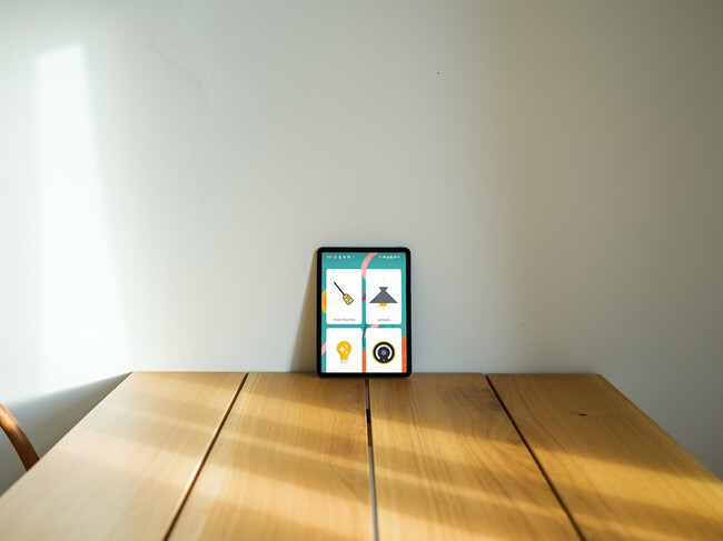 Mockuuups Ipad Air Mockup Leaning On A Wall