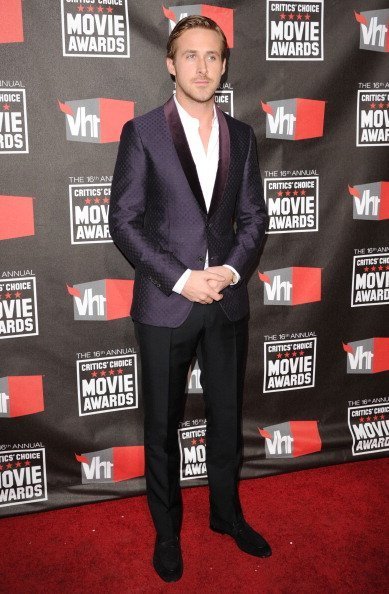 A Ryan Gosling le cogieron por feo, bueno por 'normal'