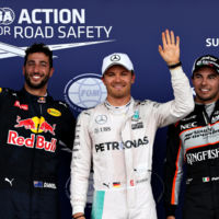Nico Rosberg se apunta la pole en Bakú con Lewis Hamilton accidentado