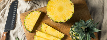 Cómo cortar y servir una piña fácilmente de varias formas diferentes (según el uso que quieras darle)