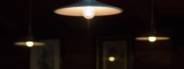Hoy entra en vigor la nueva tarifa regulada de la luz: estos son los principales cambios 