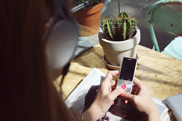 El viernes hace ¡chas! y aparece a tu lado a ritmo de buena música