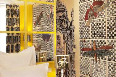 Christian Lacroix lo peta, y los hoteles diseñados por él más. Hoy os mostramos Le Bellechasse en Paris 