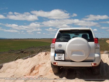 toyota Land Cruiser 2010-06