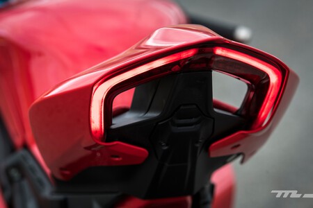 Ducati Panigale V4 2022 018