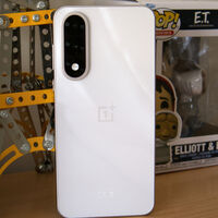 Los Días Naranjas de PcComponentes dejan a precio de gama media este móvil OnePlus con características top