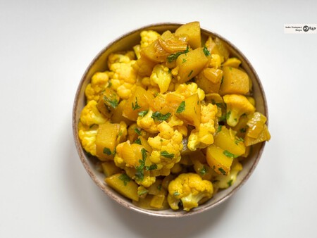 Aloo gobi, receta fácil del tradicional curry indio de coliflor y patata