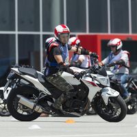 ¡Confirmado! Los motoristas sumarán hasta cuatro puntos más del carné por hacer cursos de conducción segura