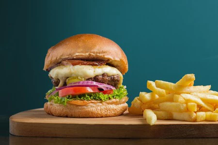 Cómo preparar la mejor carne para hamburguesas + cuatro tips para preparar la hamburguesa perfecta