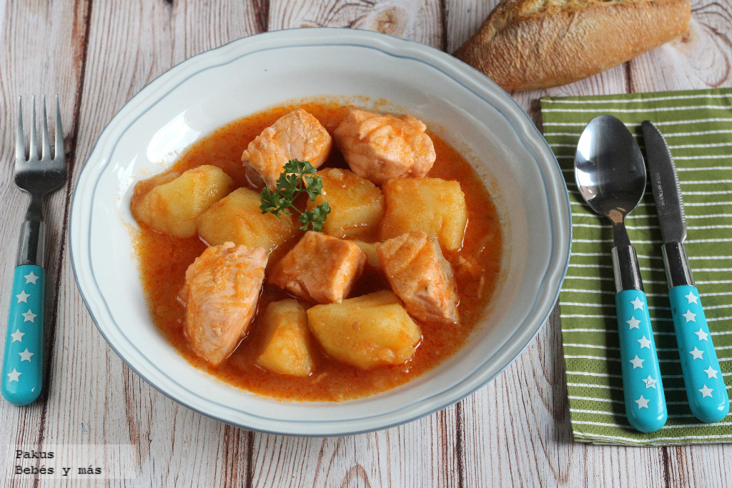 Marmitako de salmón. La receta de pescado más suave que gustará a todos