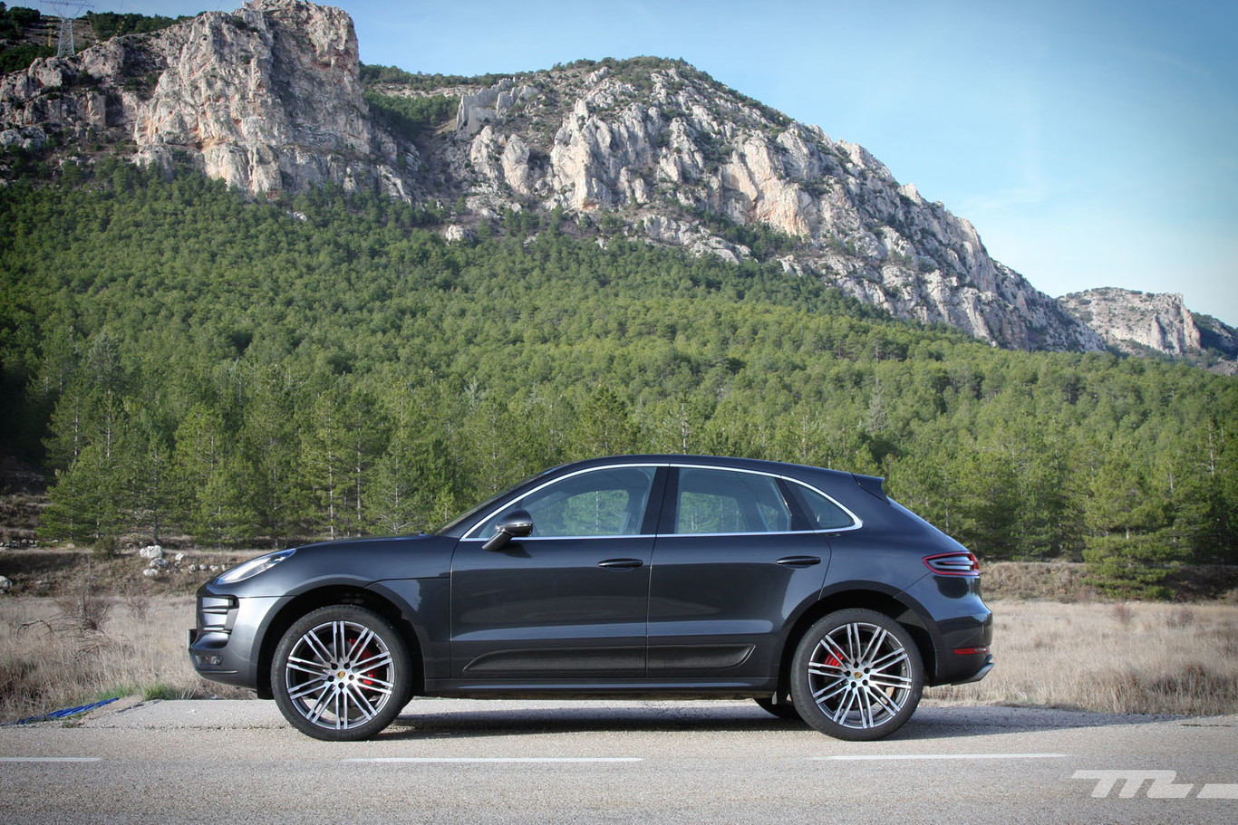 Probamos a fondo los 400 CV del Porsche Macan Turbo. ¿Estamos ante el rey de los SUV medios?
