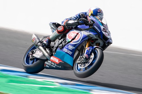 ¡Impresionante! Toprak Razgatlioglu gana la primera carrera de Superbikes del año en un duelo a cuatro hasta el final