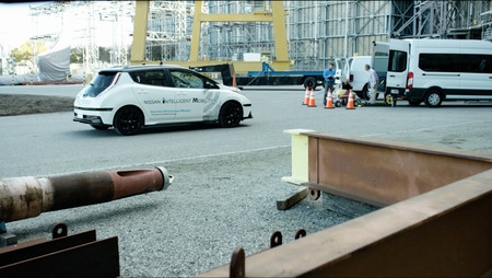 Nissan Seamless Autonomous Mobility