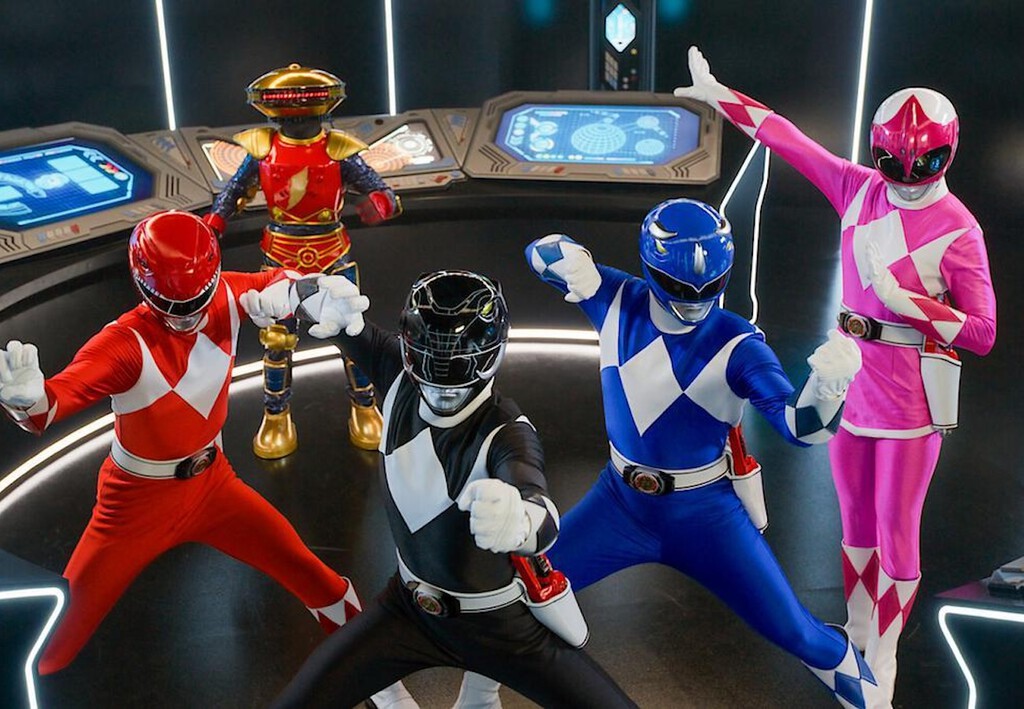 "Una puerta que se cierra": Hasbro subasta en internet cientos de trajes, máscaras y objetos de la serie de los Power Rangers 