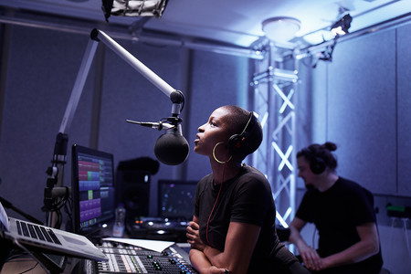 La Apple Store de la Quinta Avenida en NY tendrá una zona exclusiva para emitir Beats 1 en directo