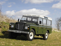 Todo lo que querías saber para llevar un Land Rover... hace 40 años