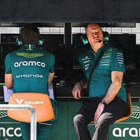 El Aston Martin ya es el peor coche de la F1, pero según Adrian Newey sería el quinto de no ser por culpa de Honda 