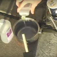 Si los parabrisas se arreglan así de fácil, adiós a Carglass y compañía