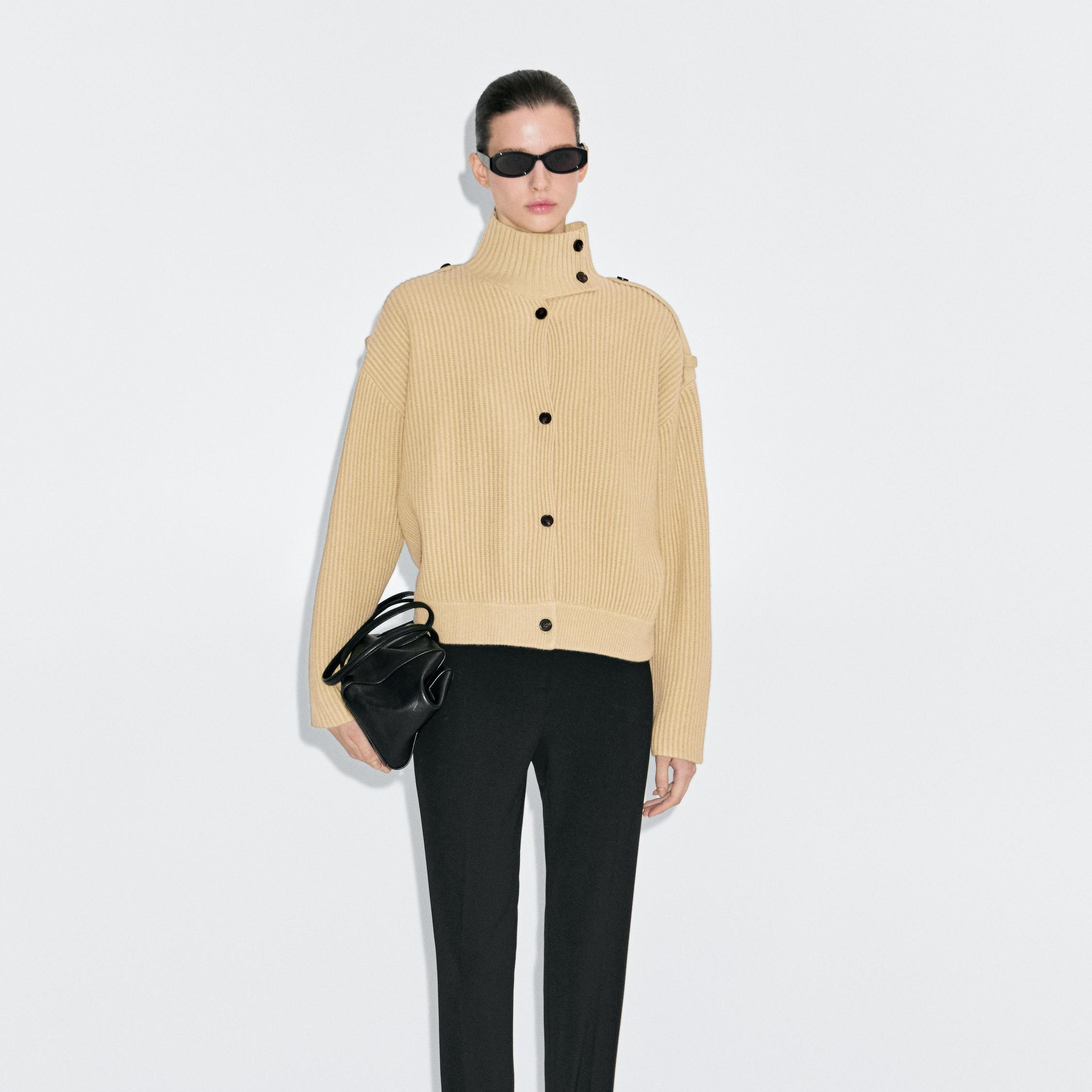 Cárdigan punto cuello cisne 100% lana