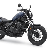 La Honda Rebel se renueva para el carnet A2 con mejores acabados y una nueva versión Rebel S