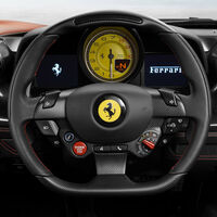 Si te quedan bitcoins puedes comprarte un superdeportivo. Ahora Ferrari acepta criptomonedas