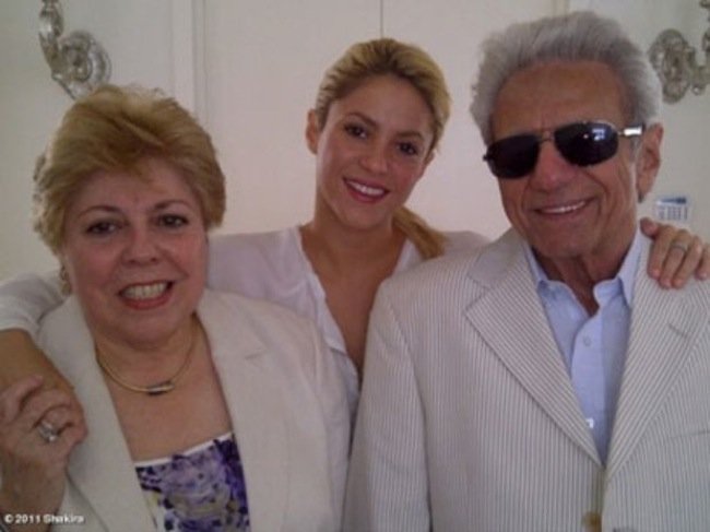 Separados al nacer: el padre de Shakira y...