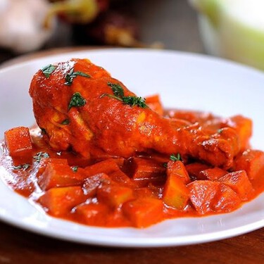 Receta de pollo en achiote: el platillo yucateco delicioso y económico que estará listo en una hora
