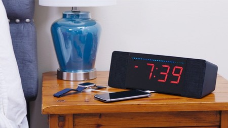 Sandman Doppler, un reloj despertador compatible con Alexa y con display personalizable