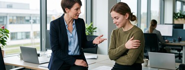 Psicologia explica por que adultos têm dificuldade para aceitar elogios: pouca aprovação na infância faz a pessoa minimizar as próprias conquistas na vida adulta, sentir desconforto e desconfiar do reconhecimento alheio 