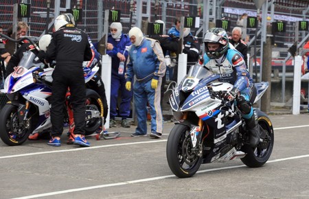 Michael Dunlop Senior Tt Isla De Man 2018
